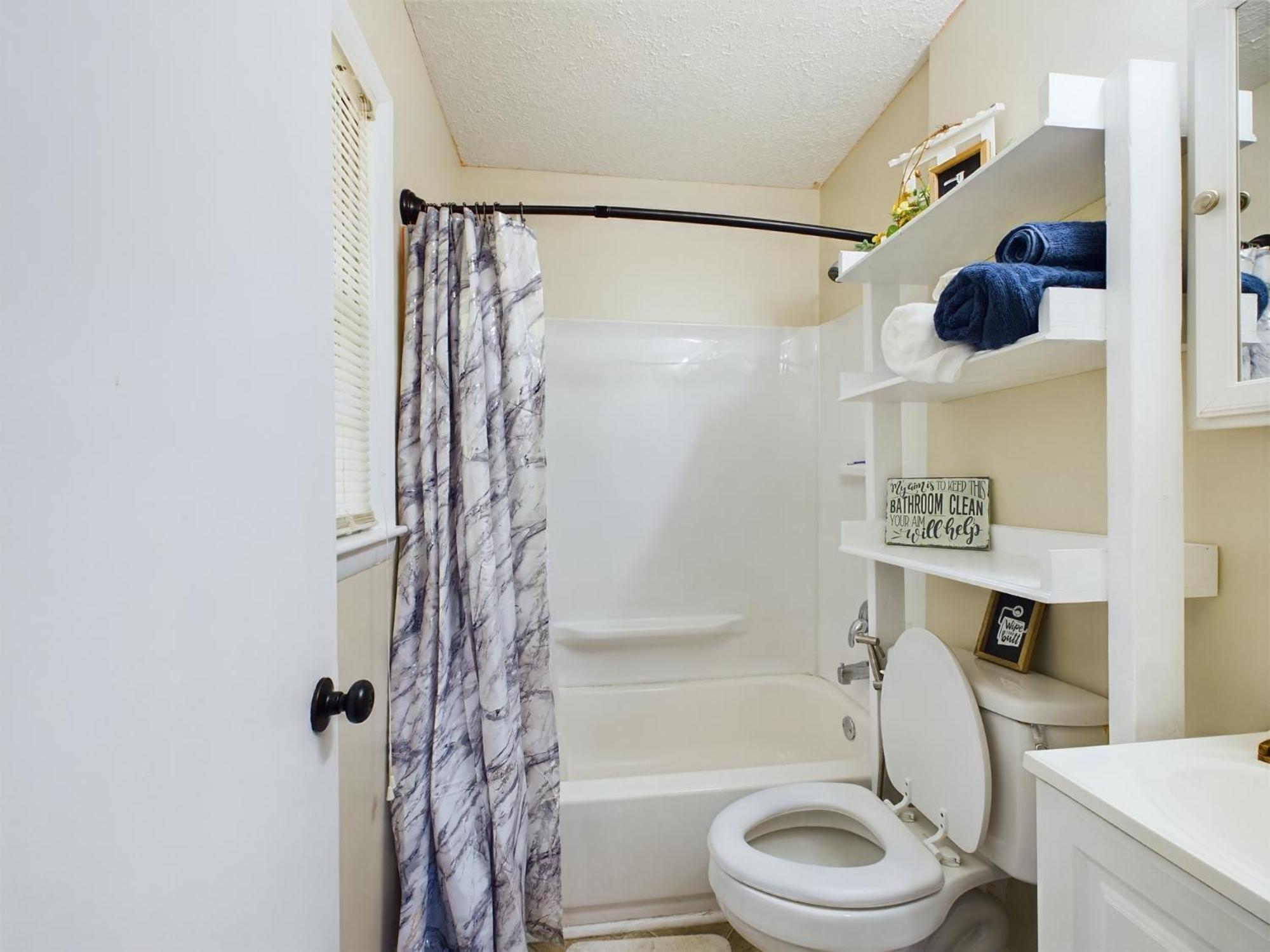 Pine Forest Zen Cottage - 10 Min To Fort Bragg فاييتفيل، كارولاينا الشمالية المظهر الخارجي الصورة