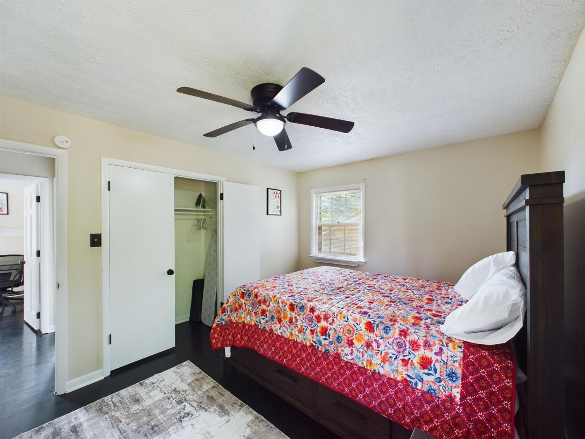 Pine Forest Zen Cottage - 10 Min To Fort Bragg فاييتفيل، كارولاينا الشمالية المظهر الخارجي الصورة