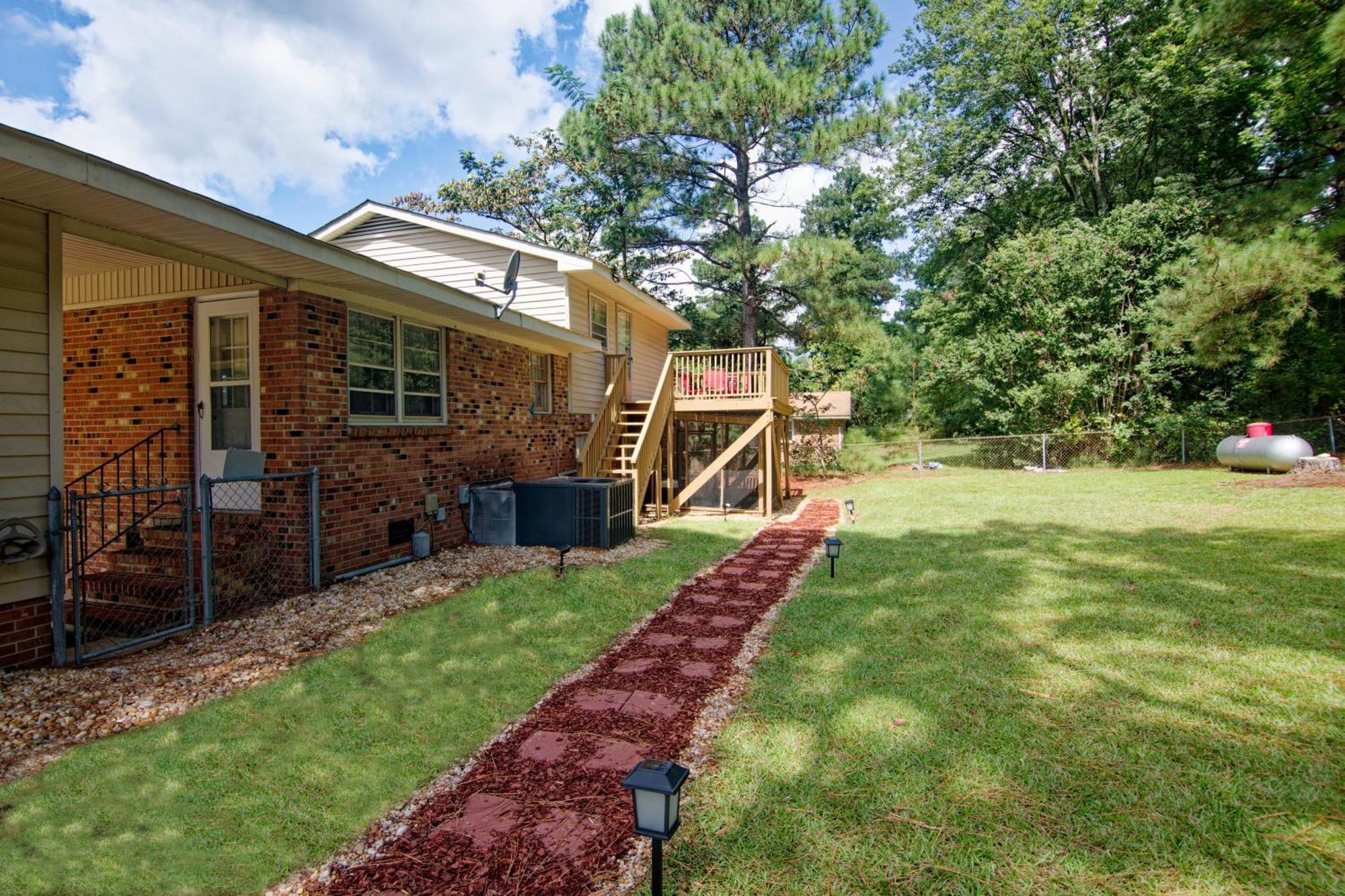 Pine Forest Zen Cottage - 10 Min To Fort Bragg فاييتفيل، كارولاينا الشمالية المظهر الخارجي الصورة